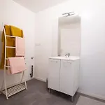 Le De La Cour Des Arts *